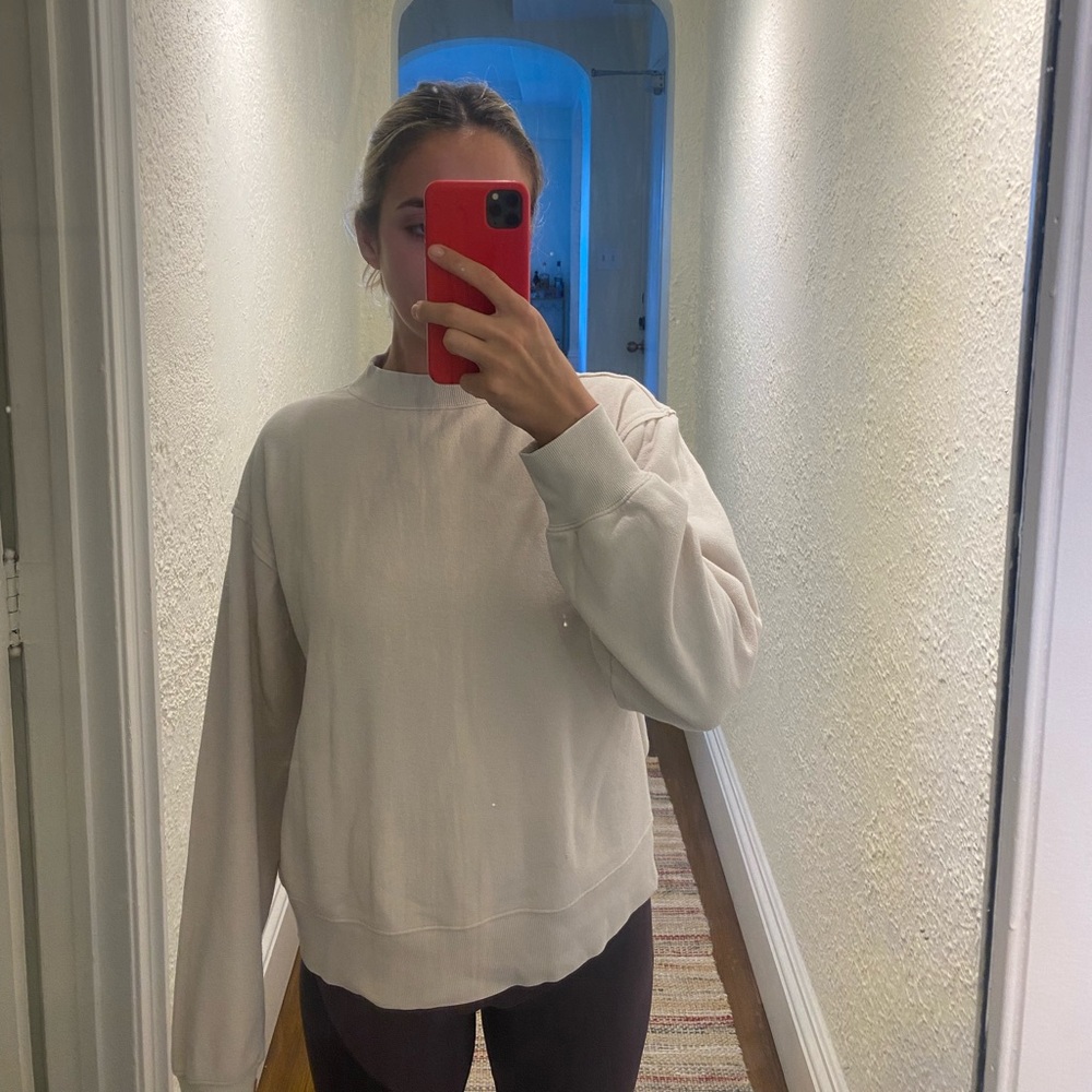 Tan/cream Alo pullover - M